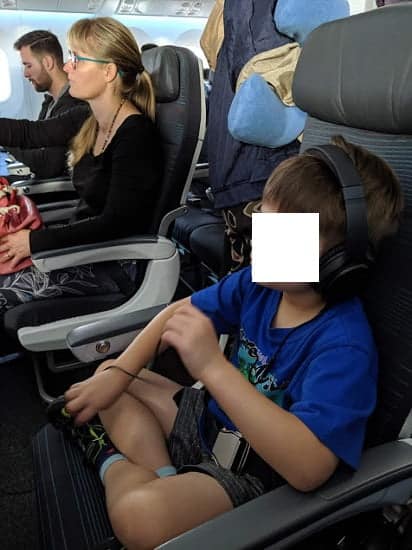 Travelling with kids in New York - Tips for Parents 3 Baby T1.0 on plane 2